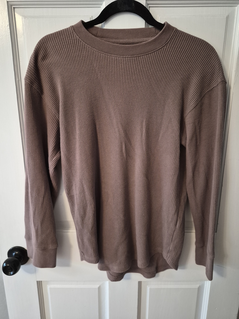 Womens Crewneck Waffle Knit Sweater - Taupe